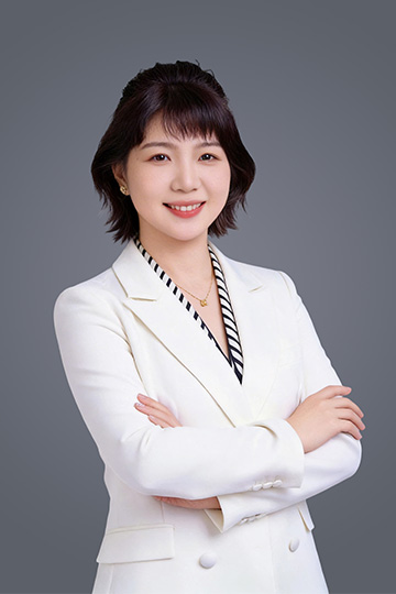 周亚男老师照片